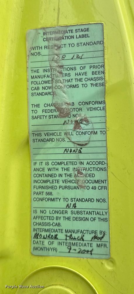 image for item EU6249 2002 GMC C8500 fire truck