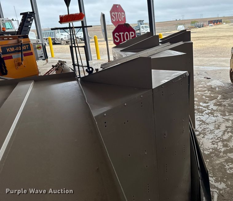 image for item EU6250 8 lockers