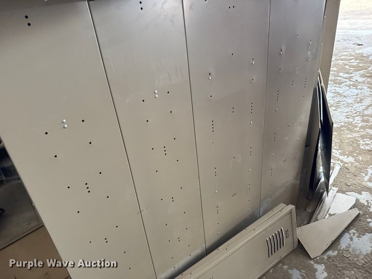 image for item EU6250 8 lockers