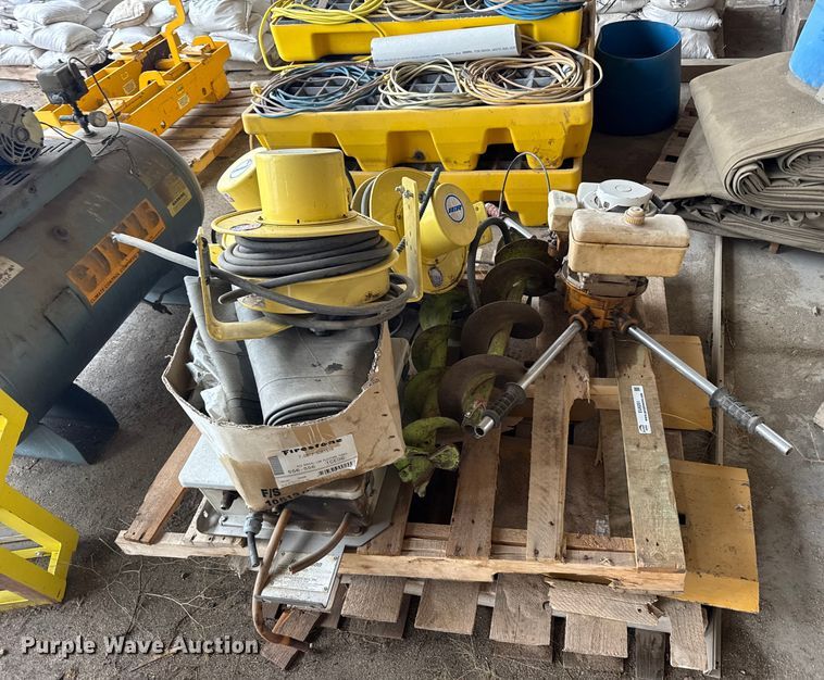 image for item EU6251 Post hole machine