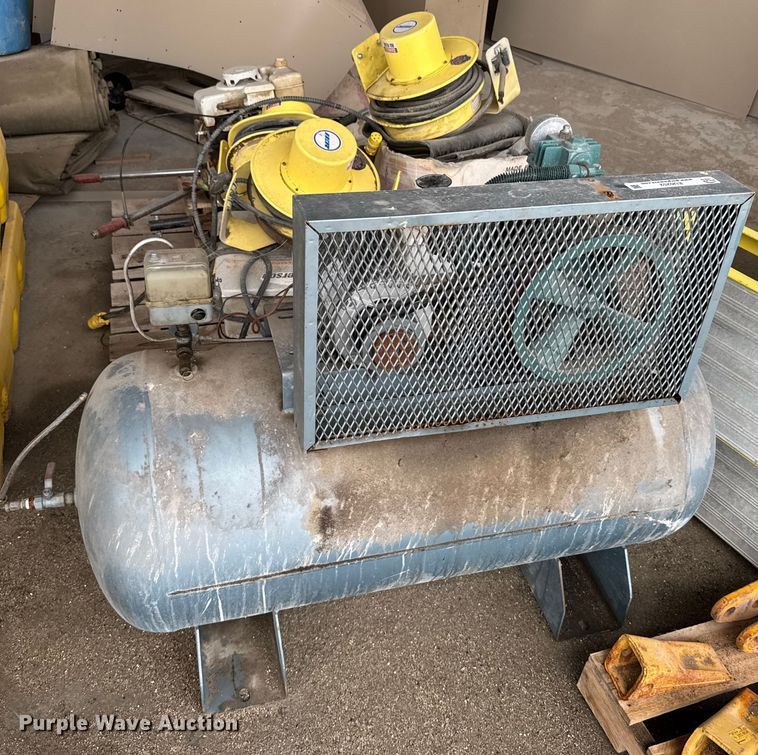 image for item EU6252 Air compressor and welder