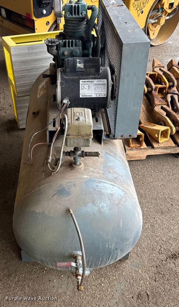 image for item EU6252 Air compressor and welder