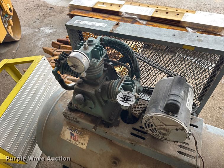 image for item EU6252 Air compressor and welder