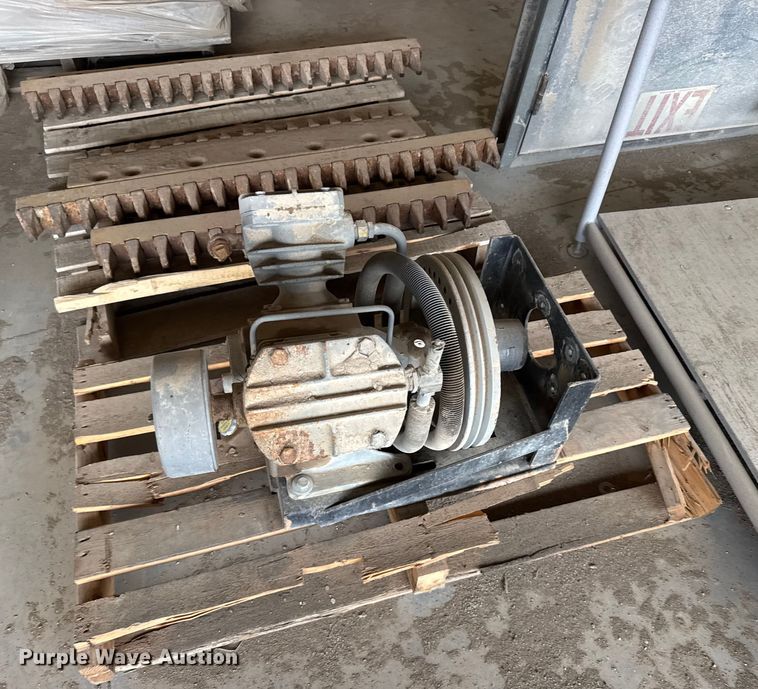 image for item EU6252 Air compressor and welder