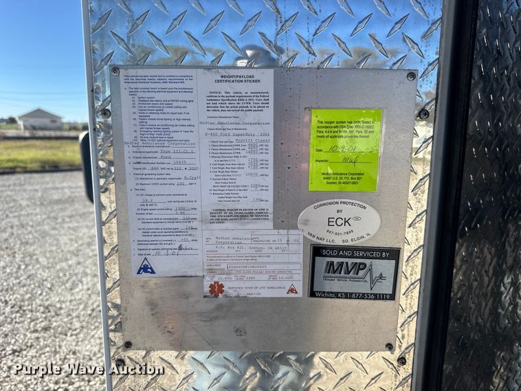 image for item EU6283 2001 Ford E450 Super Duty ambulance