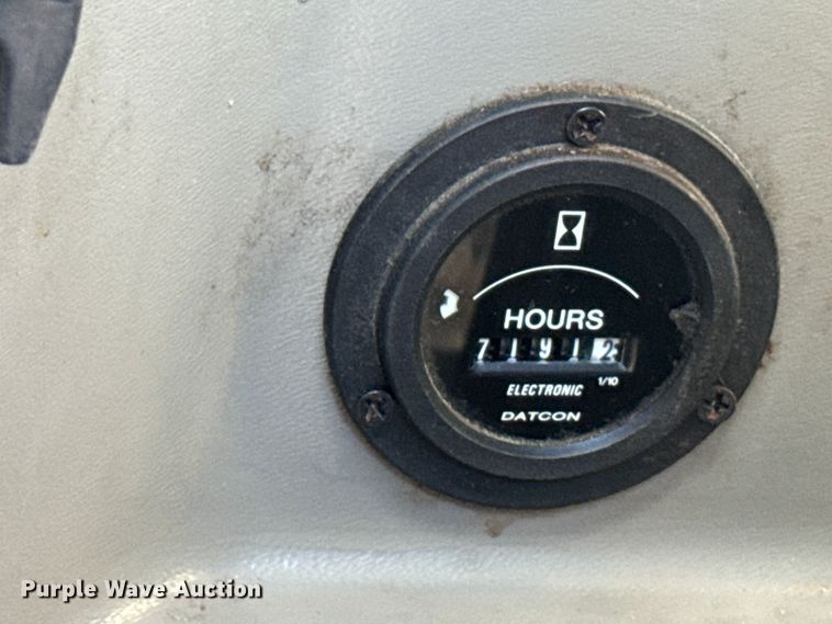 image for item EU6283 2001 Ford E450 Super Duty ambulance