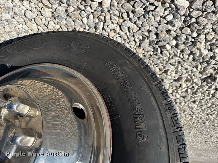 image for item EU6283 2001 Ford E450 Super Duty ambulance