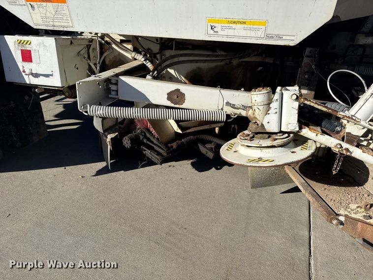 image for item EU6286 2000 Elgin Whirlwind street sweeper truck