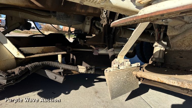 image for item EU6286 2000 Elgin Whirlwind street sweeper truck