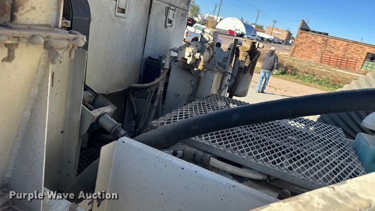 image for item EU6286 2000 Elgin Whirlwind street sweeper truck