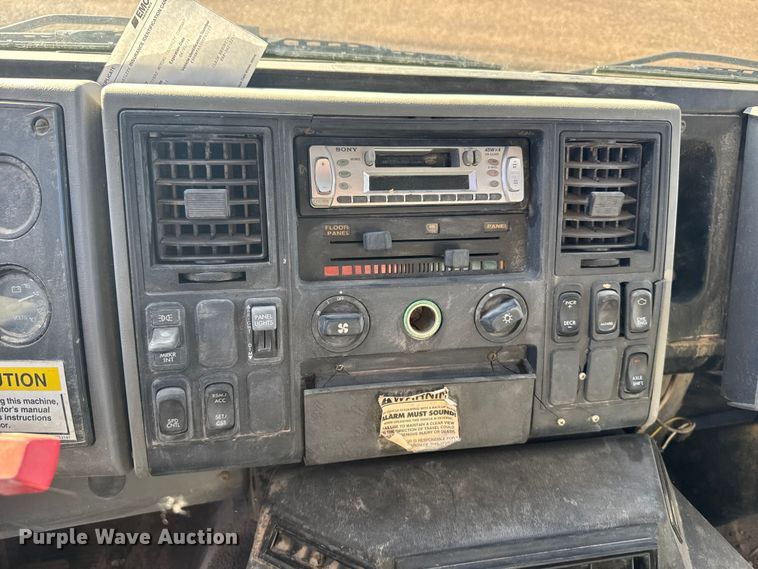 image for item EU6286 2000 Elgin Whirlwind street sweeper truck