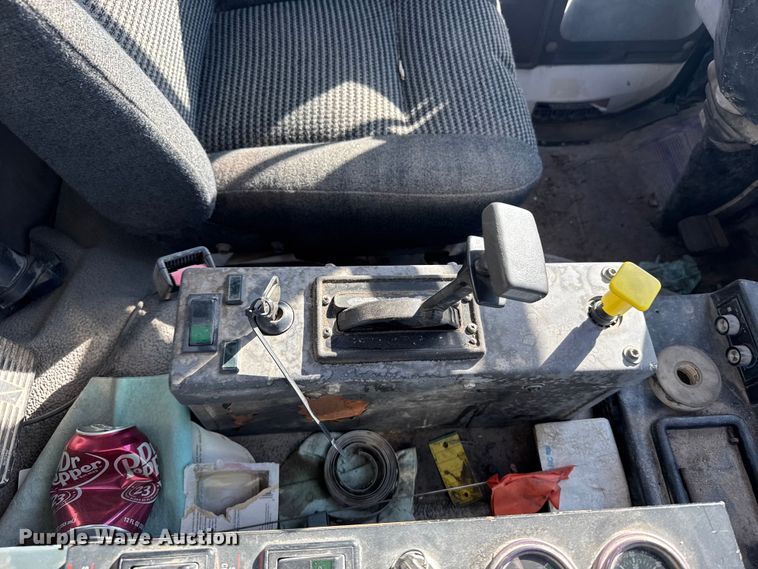 image for item EU6286 2000 Elgin Whirlwind street sweeper truck