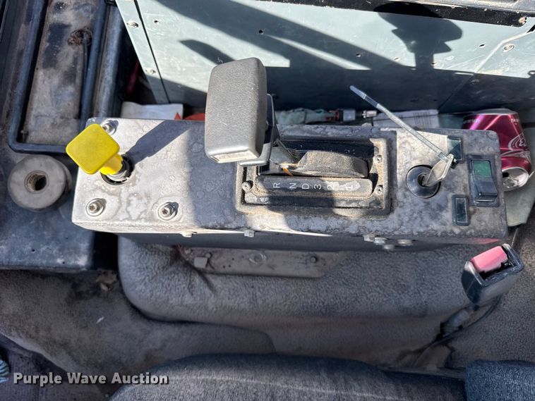 image for item EU6286 2000 Elgin Whirlwind street sweeper truck