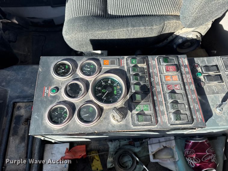 image for item EU6286 2000 Elgin Whirlwind street sweeper truck