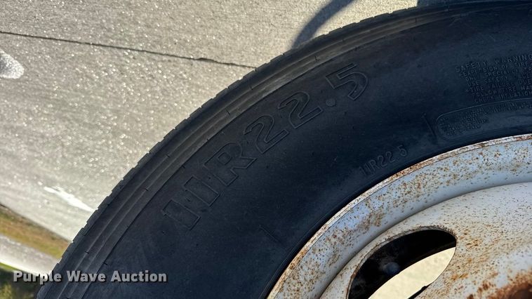 image for item EU6286 2000 Elgin Whirlwind street sweeper truck