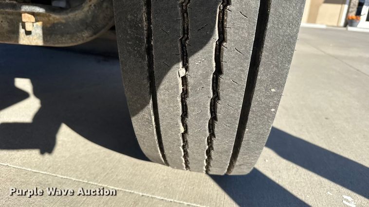 image for item EU6286 2000 Elgin Whirlwind street sweeper truck