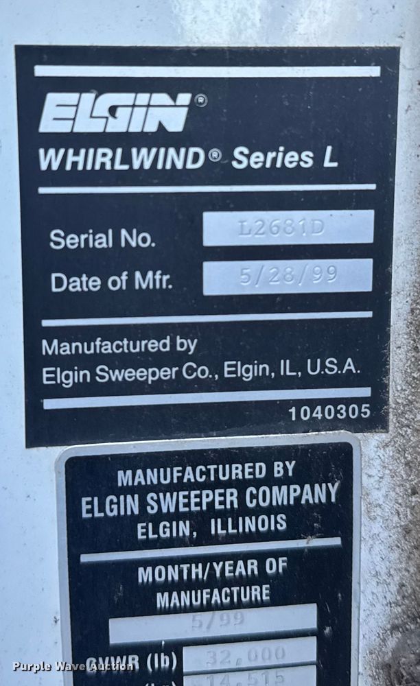 image for item EU6286 2000 Elgin Whirlwind street sweeper truck