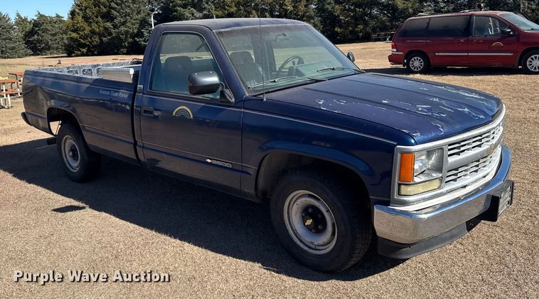 image for item EU6287 1994 Chevrolet C2500 pickup truck