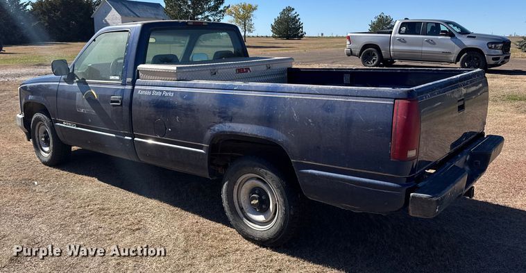 image for item EU6287 1994 Chevrolet C2500 pickup truck