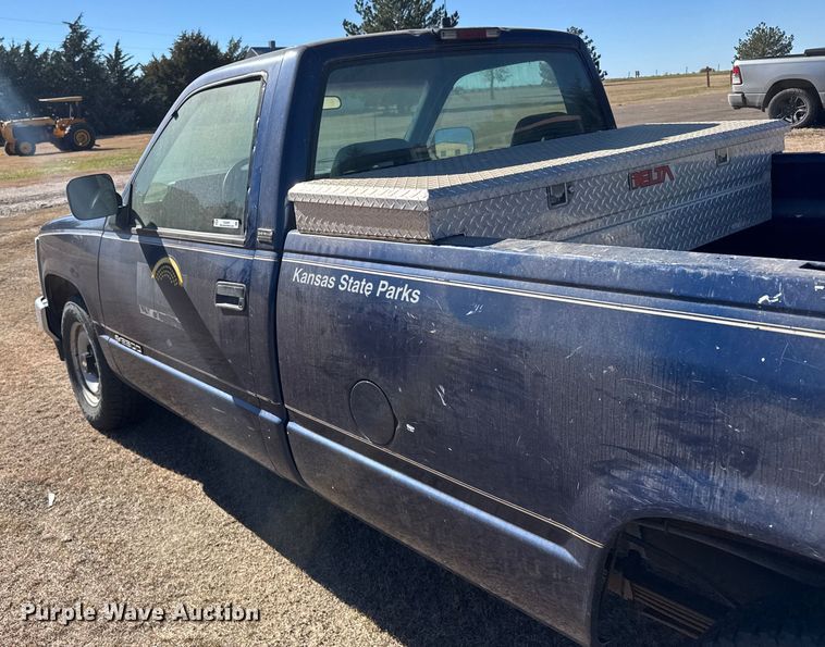 image for item EU6287 1994 Chevrolet C2500 pickup truck