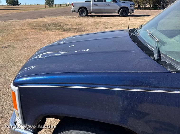 image for item EU6287 1994 Chevrolet C2500 pickup truck