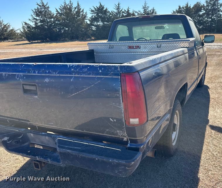 image for item EU6287 1994 Chevrolet C2500 pickup truck