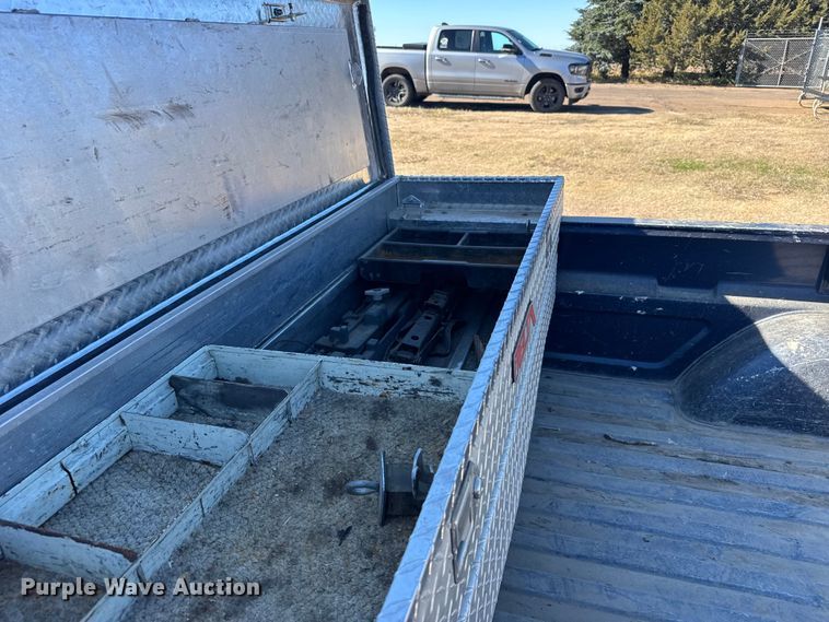 image for item EU6287 1994 Chevrolet C2500 pickup truck