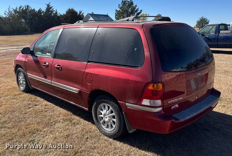 image for item EU6288 1999 Ford Windstar van