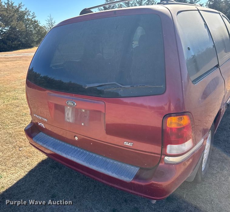 image for item EU6288 1999 Ford Windstar van