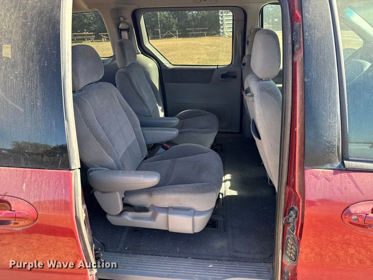 image for item EU6288 1999 Ford Windstar van