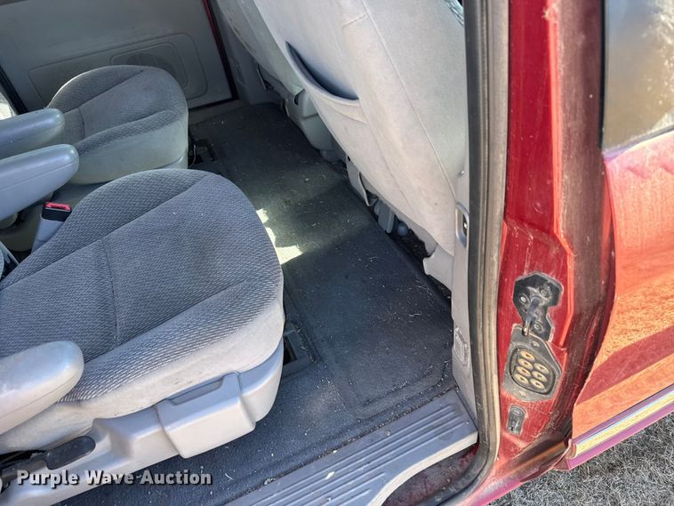 image for item EU6288 1999 Ford Windstar van