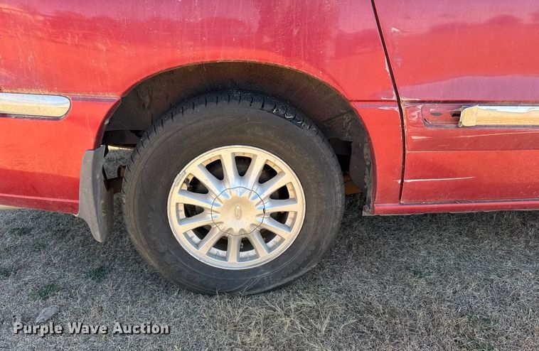 image for item EU6288 1999 Ford Windstar van