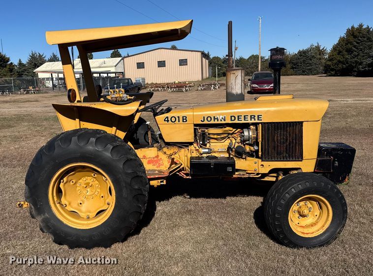 image for item EU6289 John Deere 401B tractor