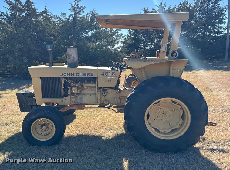 image for item EU6289 John Deere 401B tractor