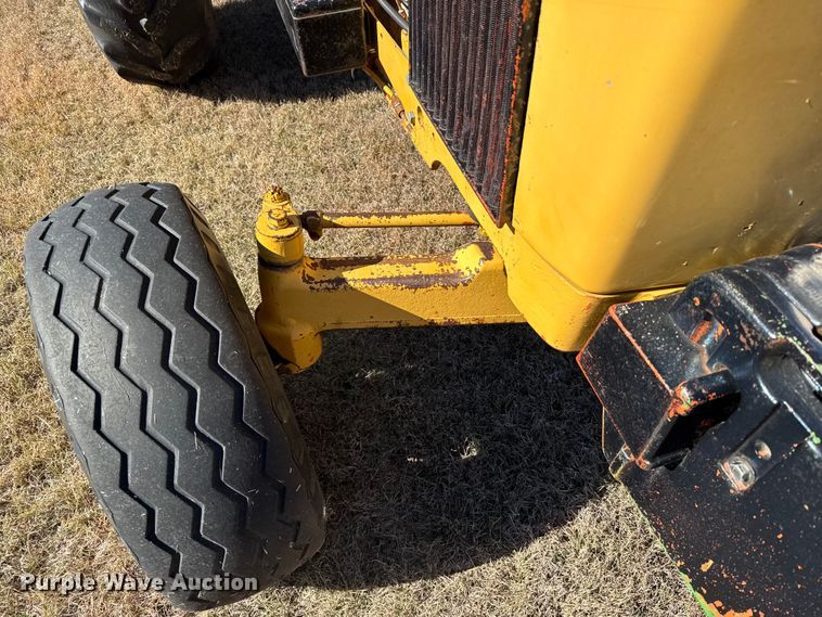 image for item EU6289 John Deere 401B tractor