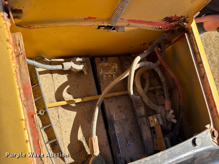 image for item EU6289 John Deere 401B tractor