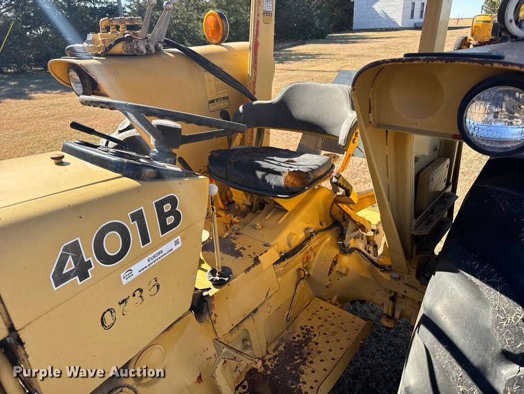 image for item EU6289 John Deere 401B tractor