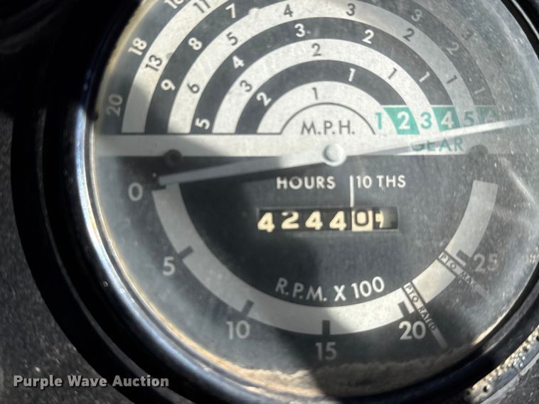 image for item EU6289 John Deere 401B tractor