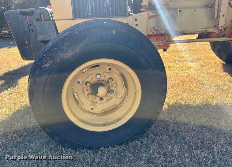 image for item EU6289 John Deere 401B tractor