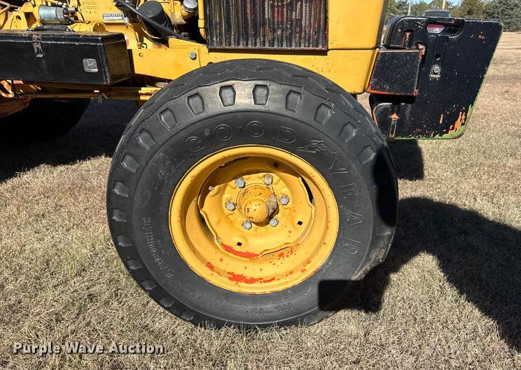 image for item EU6289 John Deere 401B tractor