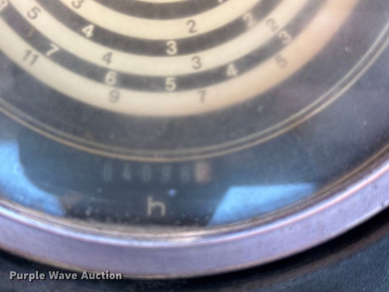 image for item EU6290 1990 John Deere 2355 tractor