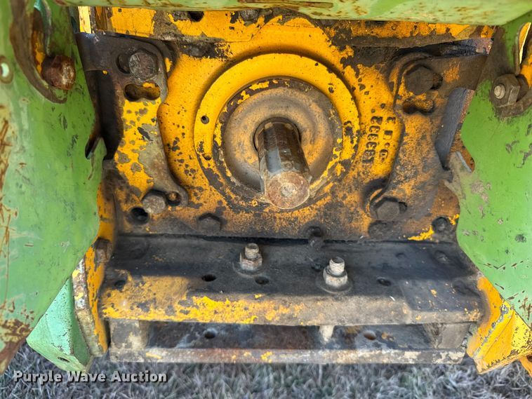 image for item EU6290 1990 John Deere 2355 tractor