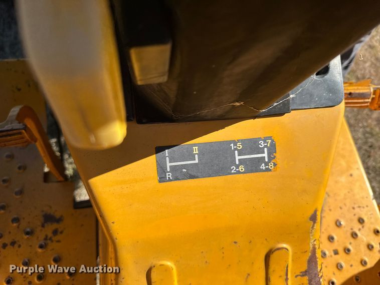 image for item EU6290 1990 John Deere 2355 tractor