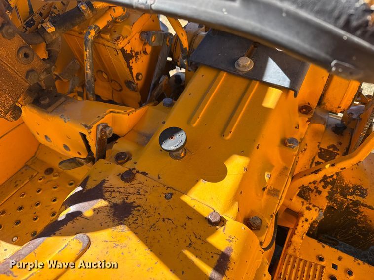 image for item EU6290 1990 John Deere 2355 tractor