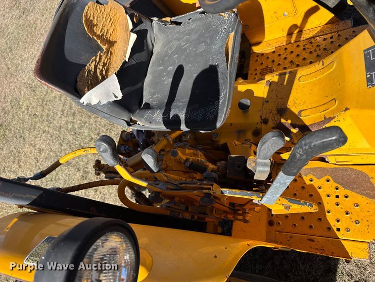 image for item EU6290 1990 John Deere 2355 tractor