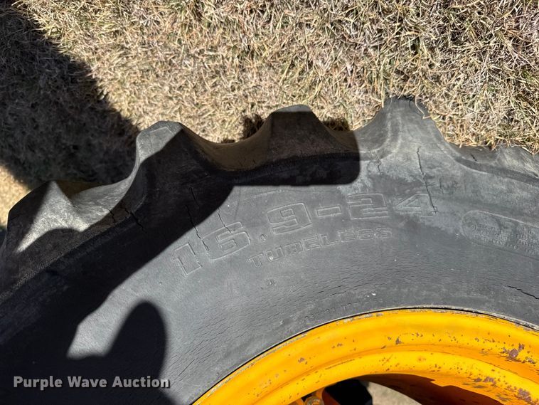 image for item EU6290 1990 John Deere 2355 tractor