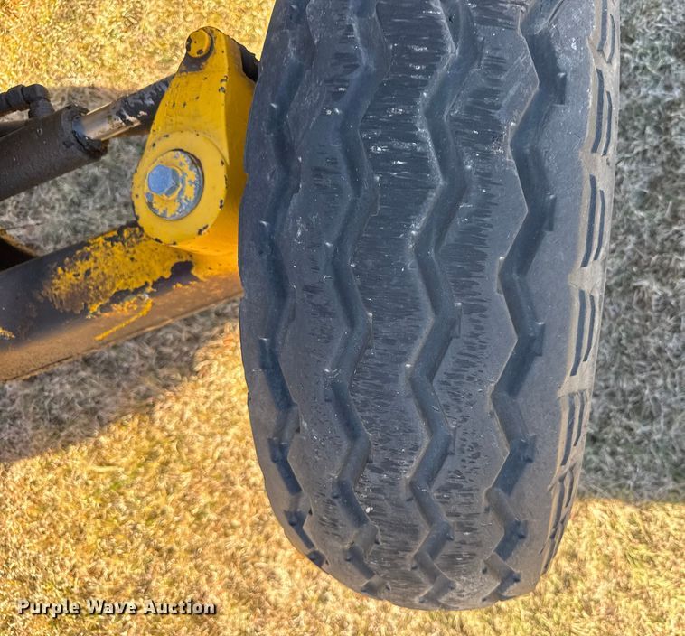 image for item EU6290 1990 John Deere 2355 tractor