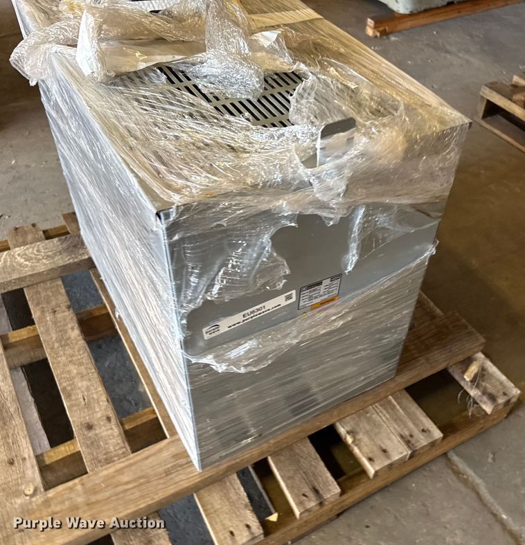 image for item EU6301 (4) Hubbell R4-30B10 powerohm resistors