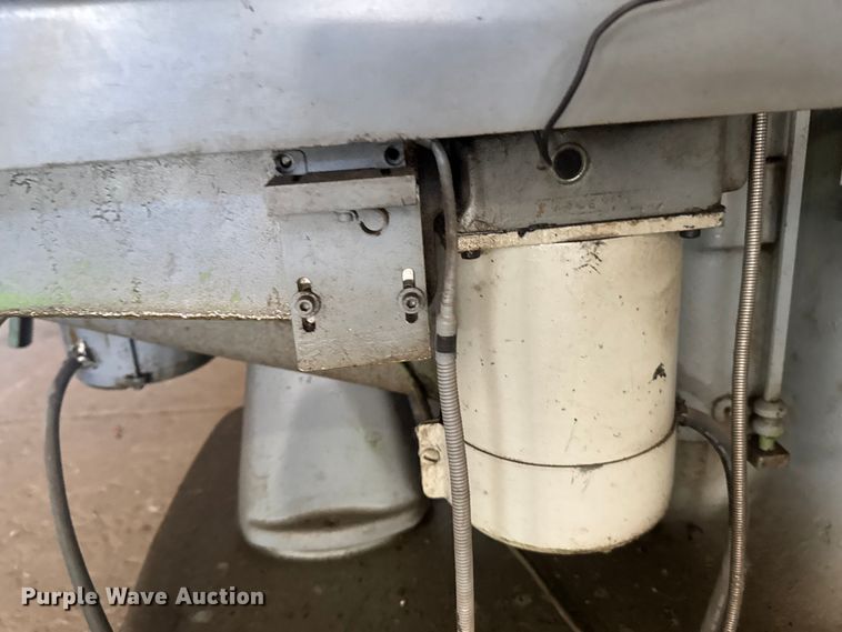 image for item EU6304 Bridgeport Series ll milling machine