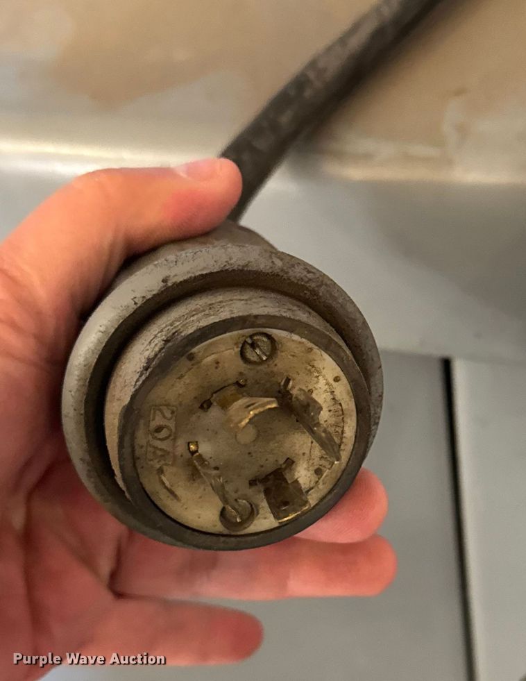 image for item EU6304 Bridgeport Series ll milling machine